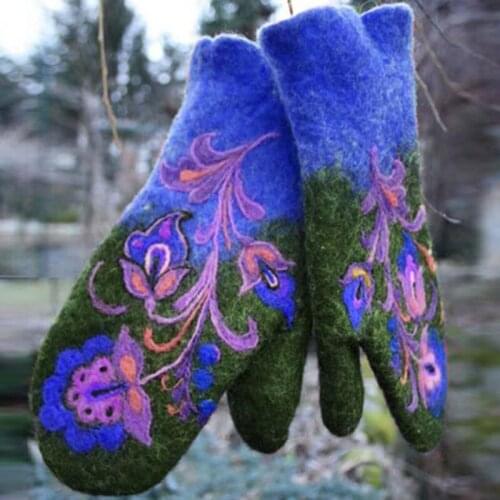 Christmas Strange Womens Gloves 2020 New Products Flowers Printed Embroidered Blue Warmth Mittens Fashion Retro Ladies Winter