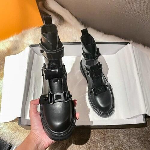 2021 New Martin Boots Womens Autumn Winter Fashion Belt Buckle Boots British Style Thick Heel Short Boots