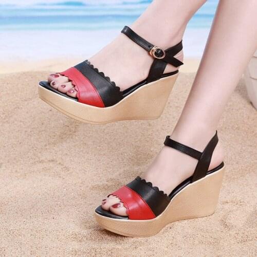 Wedge sandals female summer 2019 new muffin thick bottom wild waterproof platform word buckle color high heel sandals