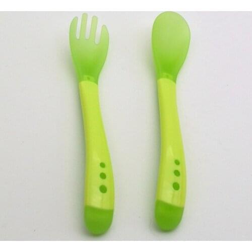 2pc Baby Plastic Food Spoon Fork Safety Temperature Sensing Newborn Flatware Children Feeding Cucchiaio Morbido Tongue