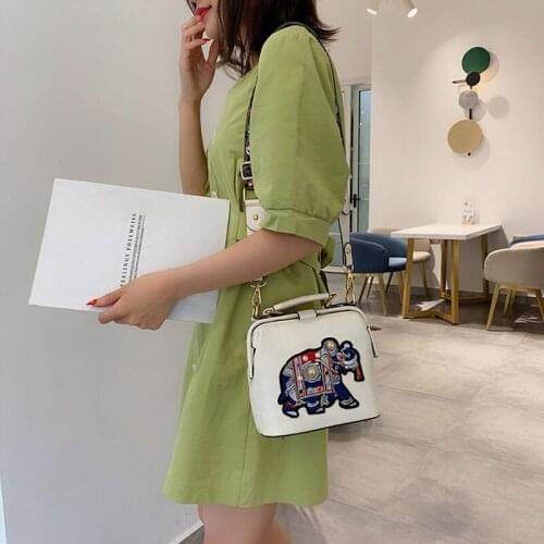 Fashion texture handbag female embroidered elephant pattern PU material 2020 new casual one-shoulder messenger bag