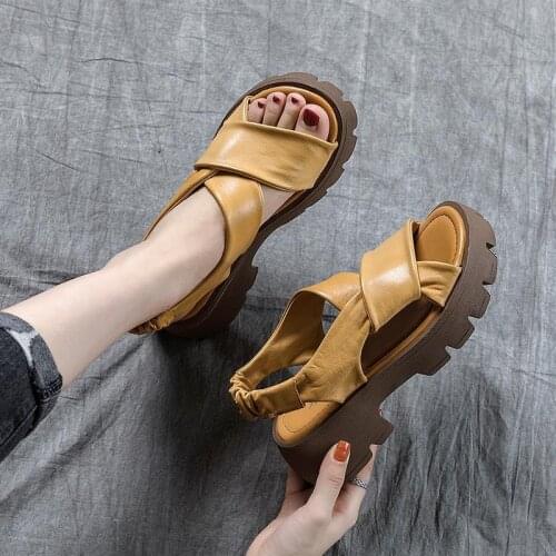 100% Genuine Leather Woman Sandals Flat Shoes 2021 New Fashion Sandals Summer Round Toe Mid Heel Black White Buckle Basic
