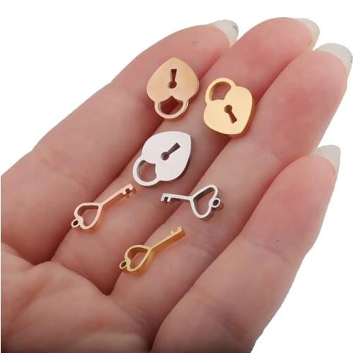 5pcsStainless Steel Mirror Polished Hollow Love Key Couples Connector Lock Couple Necklace Fashion Charms Jewelry Making Finding