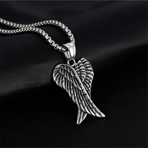 Creative Wing Shape Pendant Necklace for Men Women Couple Student Fashion Party Vintage Jewelry Solid Metal Collares Punk Gifts