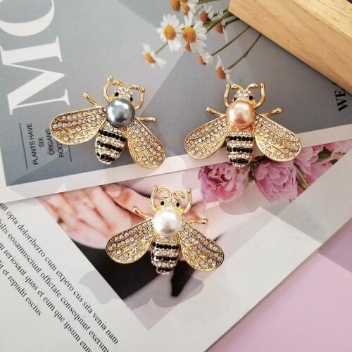 Multicolour Bee Pins Inlaid Rhinestones Custom Golden Animals Brooches Formal Pins Pearl Backpack Cartoon Gift for Kids Friends