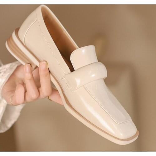 Baekhuyn Leather Pumps