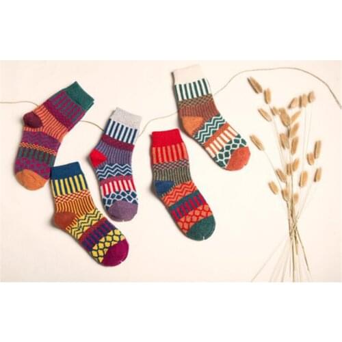 10 pairs/lot! New Fashion Woman Cotton Harajuku Socks Winter Autumn Warm Female Girls Y Striped Thick Socks Casual Ethnic Socks