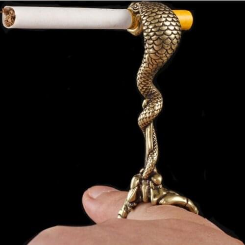 1pcs Luxury Brass Cigarette Holder Ring Rack Cobra Skull Finger Clip Retro Men Cigarettes Smoking Accessories Smoker Ring Gift