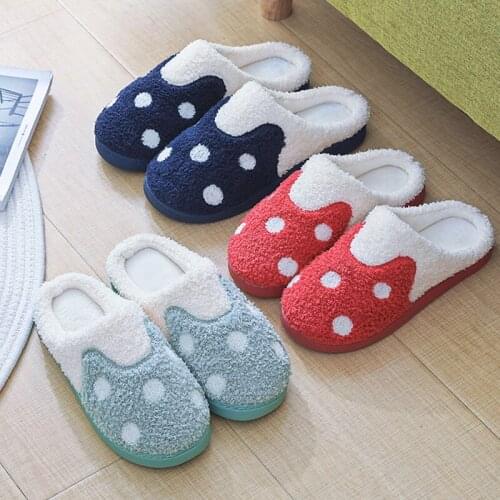 Plush Warm Flat Slippers Couple Winter Fashion Soft Stuffed Non-slip Floor Cotton Shoes Women Causal Cute Polka Dot Home Slides