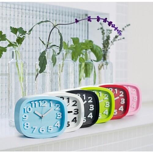 2018 New Mini Mute Alarm Clocks Battery Bedside Desk Table Home Decor Kid Creat Gifts Square Portable Candy Colors-W110