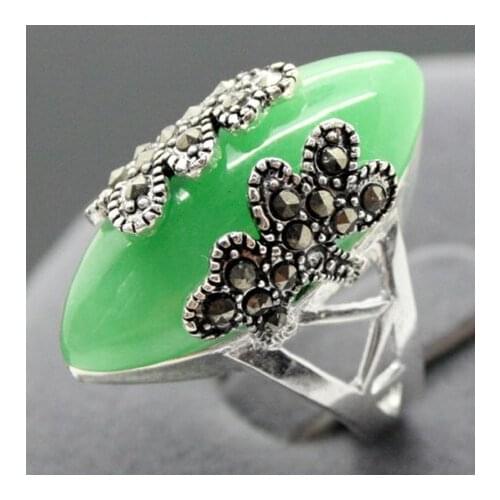 Vintage Green Jade gem Marcasite Silver Ring Size 6/7/8/9