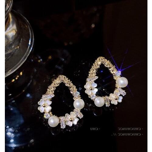 2021 Korean Fashion simple Delicate Water Drop Simulated Pearl Rhinestone Flower Dangle Earrings For Women jewelry wholesale