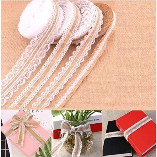 Rollo de cinta arpillera de yute natural Worldwell con encaje blanco para regalo de boda, fiesta, decoración del hogar