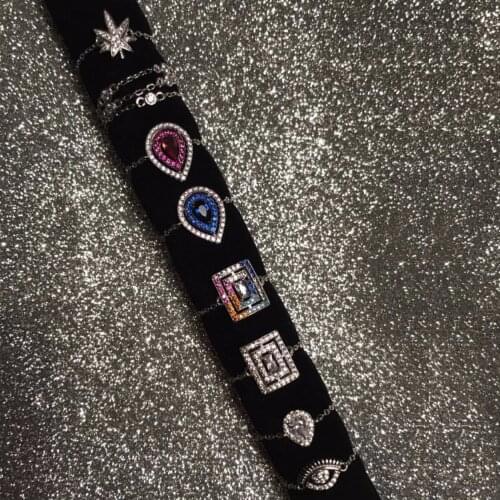 Fashion Blue RED Tear Cut Pear Halo Stone September Birthstone Ring for Women Bridal Wedding Jewelry adjust chain band