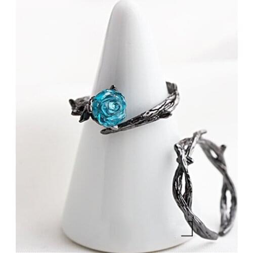 Fashion Vintage Creative Couple Rings Black Color Rose Flowers Thorns Design Finger Ring Blue Crystal Open Rings New Arrival