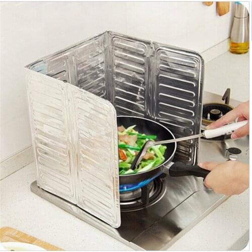 Creative Kitchen Foldable Gas Stove Wind Shield Baffle Oil Splash Screen Cover Anti Splatter Plates Cooker BBQ Covers