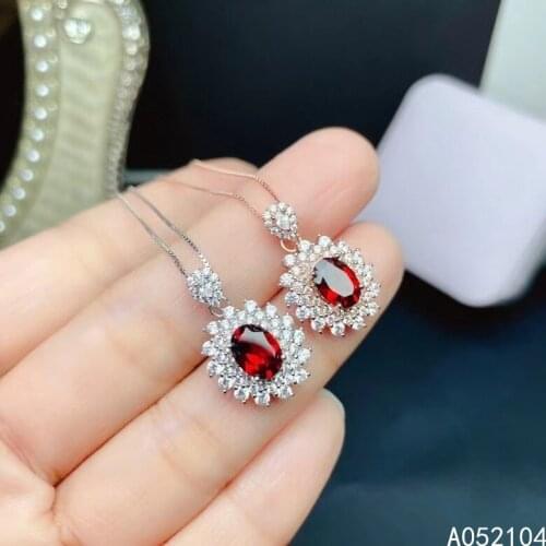 KJJEAXCMY fine jewelry 925 Sterling Silver inlaid natural garnet Womens exquisite noble flower GEM PENDANT NECKLACE support det