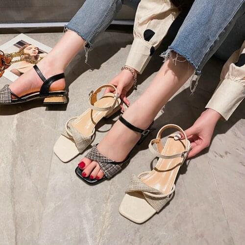 2021 Large Size 33-34 New Ins Tide Strap Buckle Sandals Female Thick Heel Sandals Female