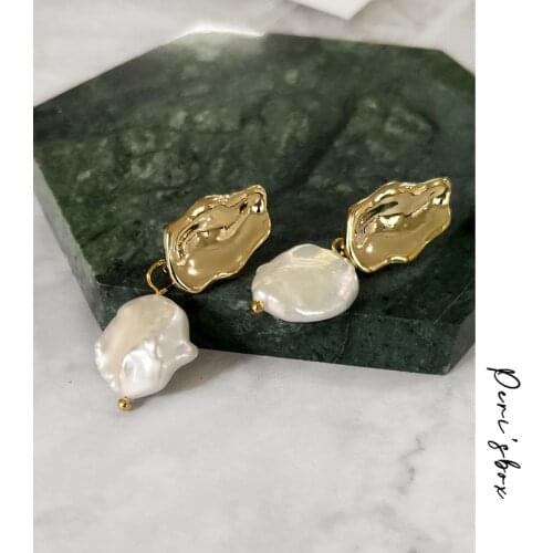 Perisbox Large Flat Freshwater Pearl Drop Earrings for Women Gold Metal White Baroque Pearl Earrings Jewelry Hot Selling
