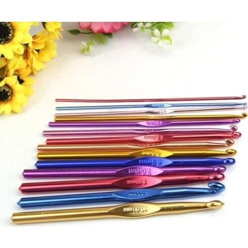 14Pcs/Set 2-10mm Different Size Colored Aluminum Crochet Hooks Needles Set Tools Crochet Needle for Weaving and Knitting