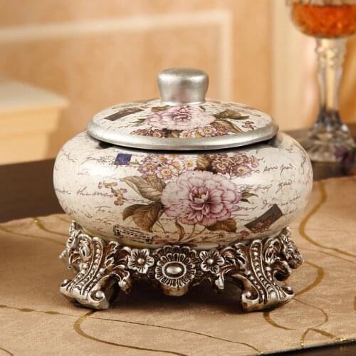 GY Ashtray Creative Personality European Retro Fashion Ceramic Classical Living Room Ashtray Decoration With Lid