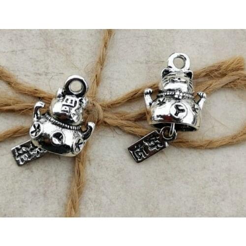 10pcs/lot Tibetan Silver Lucky cat bell pendant Handmade Decorative Metal DIY Jewelry Alloy accessories fg5z
