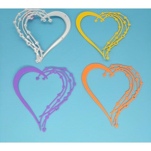 The new heart-shaped metal cutting die is used for DIY scrapbooks, card making, photo albums, photo frames, embossed crafts