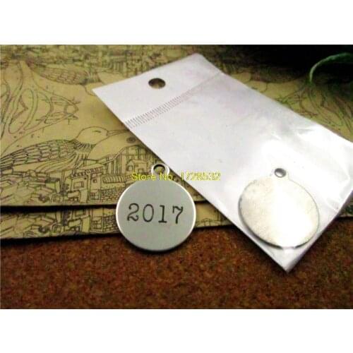 10pcs-stainless steel Charms "2017" DIY Charms Pendants for necklace/bracelet/keychain DIY jewelry