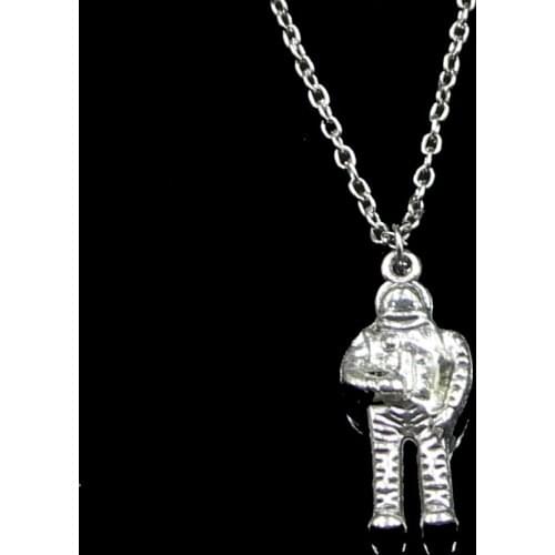 Fashion 31*13*6mm Universe Astronaut Pendant Necklace Link Chain For Female Choker Necklace Creative Jewelry party Gift