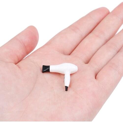 1 Pcs Plastic Miniature Practical Bathroom Accessory Comb Hair Dryer Mirror Model Building Kits Kids Toys 1/12 Dollhouse