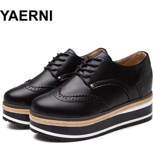 YAERNI 2019 Spring Women Flat Platform Shoes Brogue Genuine Leather Lace Up Flat Shoes Female Casual Creepers Flat Shoes Black