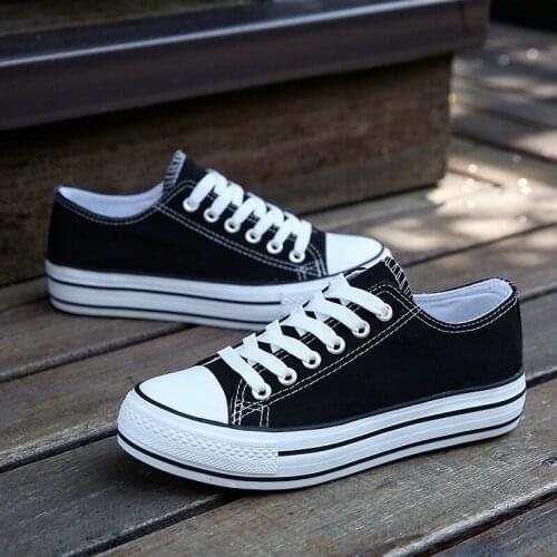 Thick-soled canvas shoes 2021 new breathable Korean version of the black flat-bottomed white shoes trifle