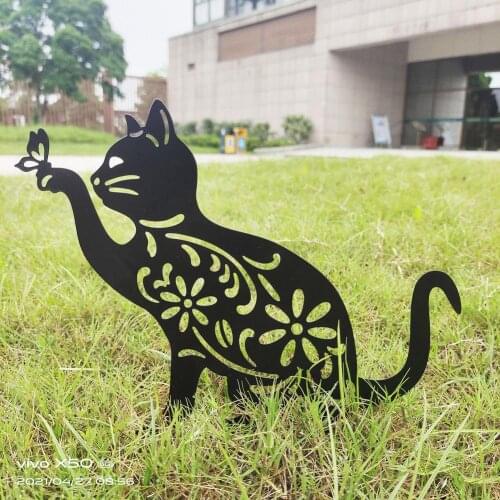 Cat Sculpture Garden Lawn Metal Cat Shape Decorative Ornament Hollow Simulation Animal Silhouette Ornament for Garden Decor