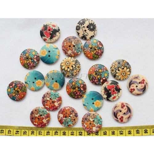 200pcs Cutie mixed Round wood wooden buttons two holes Pendants cabochon for DIY sewing 25mm floral painting natural wood