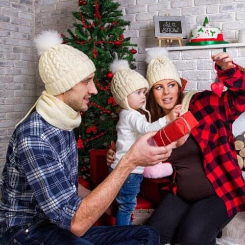 2017 New 2pcs winter warm Parent child Hat Warmer Mother and Baby Daughter Son Winter Warm pom knit beanie cap Hats