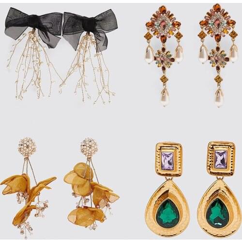 Lace Bow Pearl Drop Earrings for Women Geometric Bohemian Shiny Crystal Statement Earrings Gold Metal Charm Jewelry Long