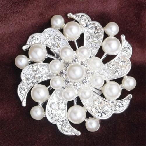 RONGQING 4.5*4.5cm Imitation Pearl Brooches for Women Suit Hats Antique Corsages Brand Pin Brooch