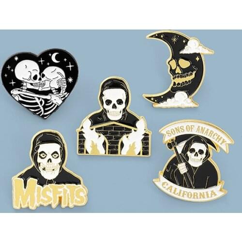 Diablo New Brooch Jewelry Anime Two-dimensional Character Shape Brooch Classic Death Skull Alloy Hero Skull Jewelry Series