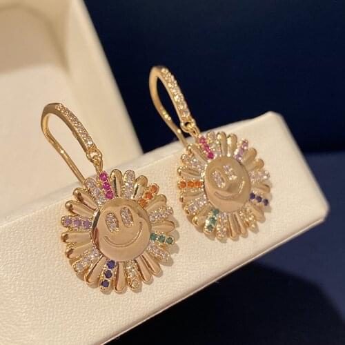 France Sunflower Daisy Earrings Sunflower Female Temperament Short Gold Color Smiley For Women Girl jewelry Birthday Gift