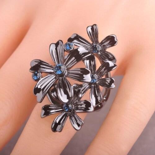 Blucome Black Flower Rings For Women Lady Blue Crystal Blackgun Color Party Anel Fashion Aneis Accessories Joyas Wide Ring Bague