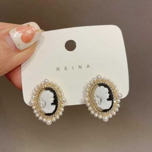 2021 New Arrival Stud Earrings Round Metal Women Vintage Simple Elegant Earrings Fashion Trendy Female Jewelry