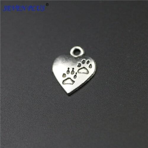 High Quality 20 Pieces/Lot 13mm*17mm Antique Silver Plated Heart Shaped Dog Paw Charms For Jewelry Making