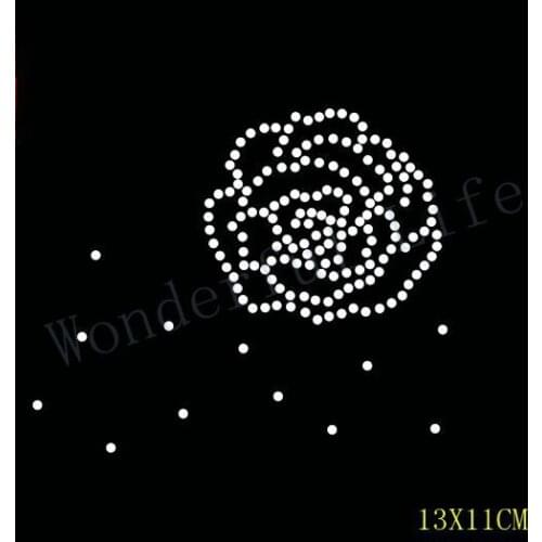 Free Shipping hotfix rhinestones nice rose flower with dot around design Heat transfer design iron on motifs DIY motif