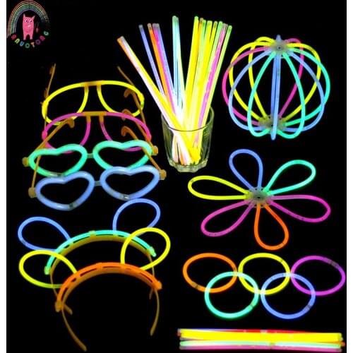 100pcs creative Light Sticks birthday party Christmas Concert children toys seven colors Glow Sticks random color
