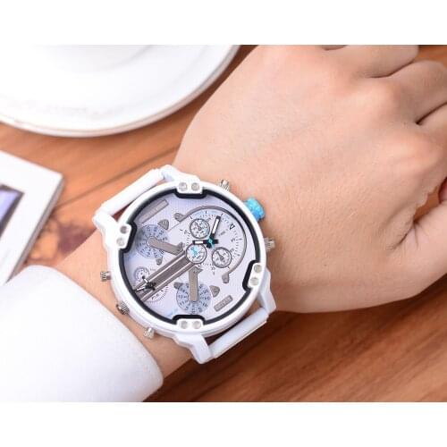 Top Brand Watches Mens Luxury designer Casual Silicone Strap Sport Quartz Wristwatch Gifts For Men Montre Homme