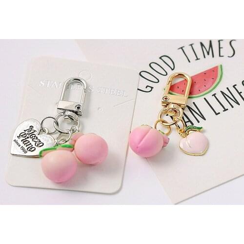 Cute 3D Peach Summer Fruit Keychain for Women Key Chains Ring Car Bag Pendent Charm Airpods Accessories Delicate Couple Gift