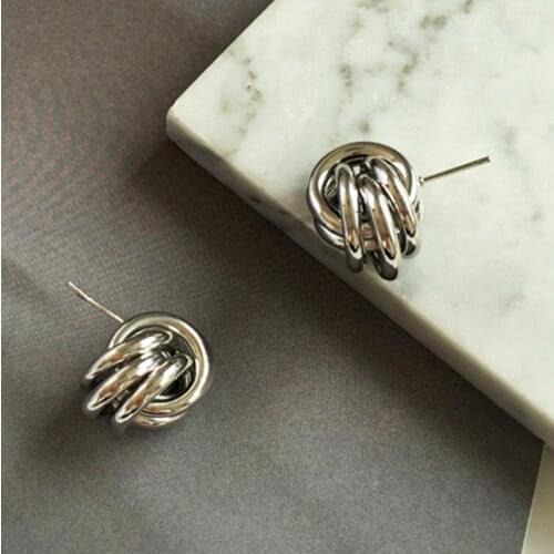 Fashion simple wide round metal earrings 2018 Geometric statement earrings modern new women pendant jewelry wholesale