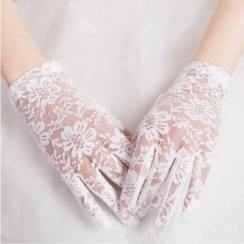 Wedding Gloves Summer 2021 High-end Fashion Wholesale Bridal Performance Sunscreen Short Lace Full Finger Thin Red White Black