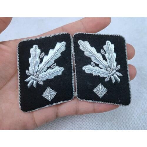 PAIR WWII German Elite Gruppenfuhrer Collar tabs metal wire