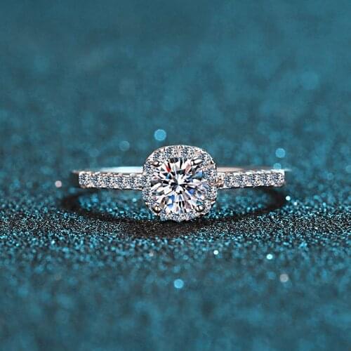 Passed Diamond Test Excellent Moissanite 4-claw Crown Ring 925 Sterling Silver Perfect Cut 0.5Ct Gem Ring Wedding Women Gift